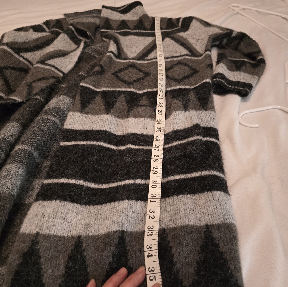 SALE! Joseph A. Long Sweater - Picture 9 of 11